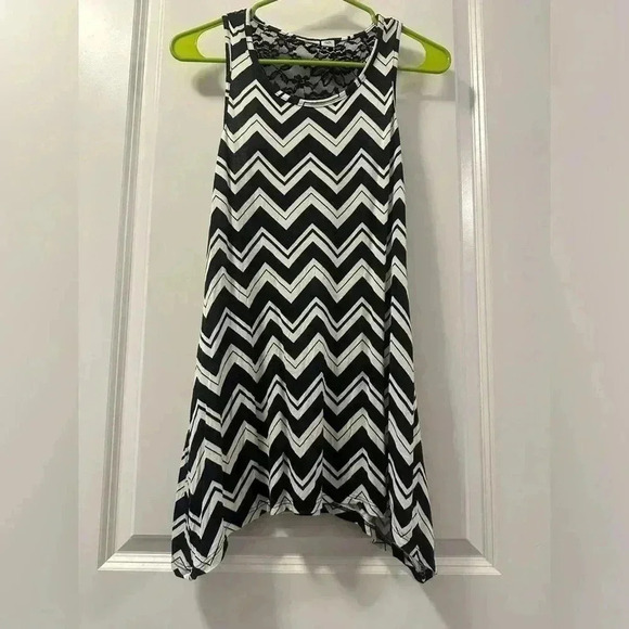 CATO GIRLS | Black & White Patterned Sleeveless Top | XL (16) - Picture 3 of 9